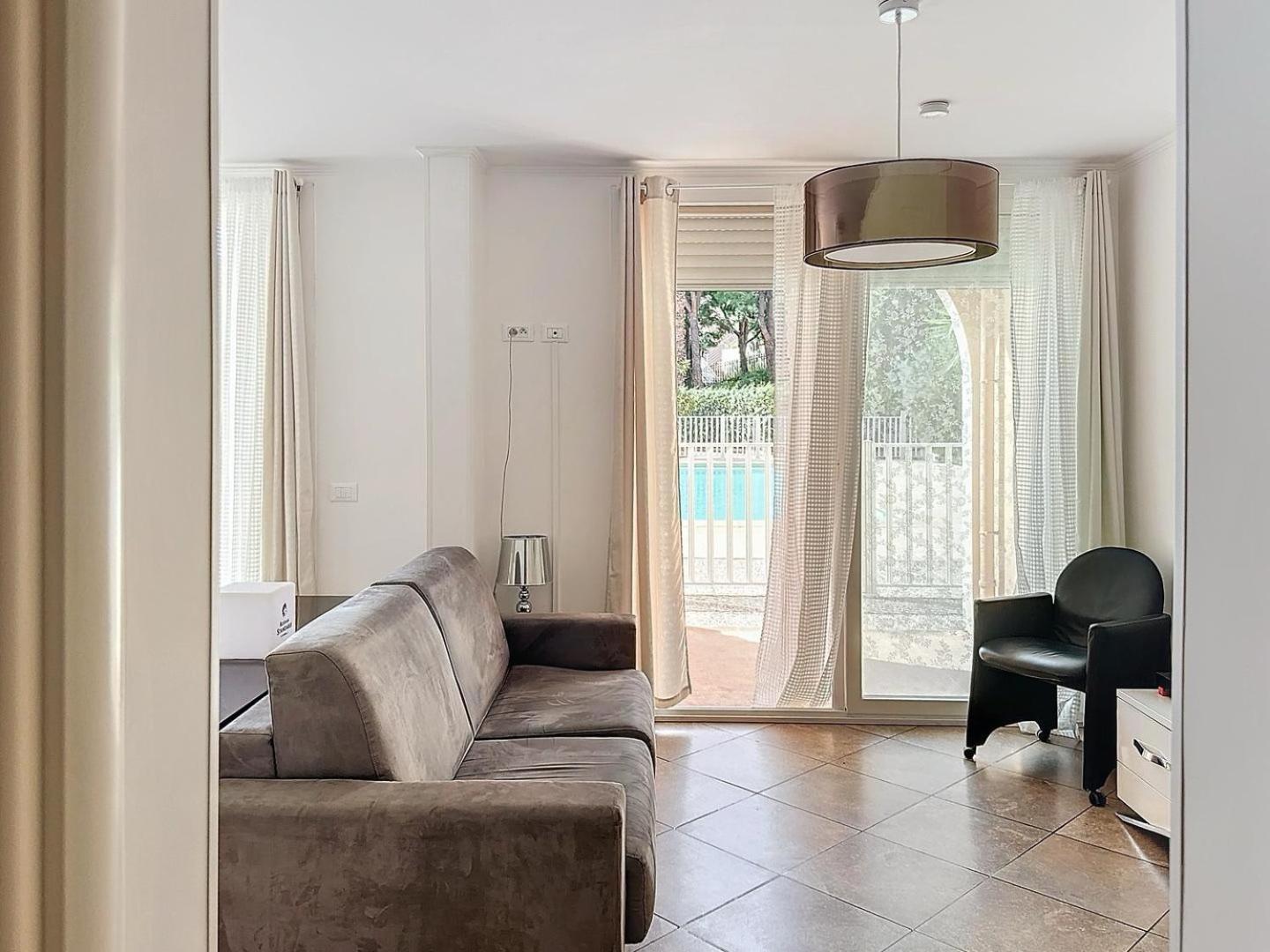 Direct Monaco 2 Pieces Devant Piscine Beausoleil Dış mekan fotoğraf